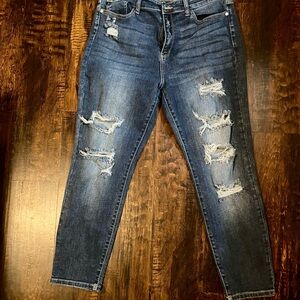 Judy Blue 13/31 Distressed Ankle Jeans